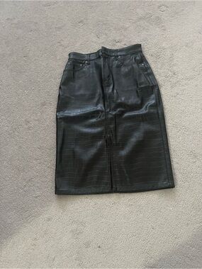 GAP Brown “ leather” Skirt with Logo Label
